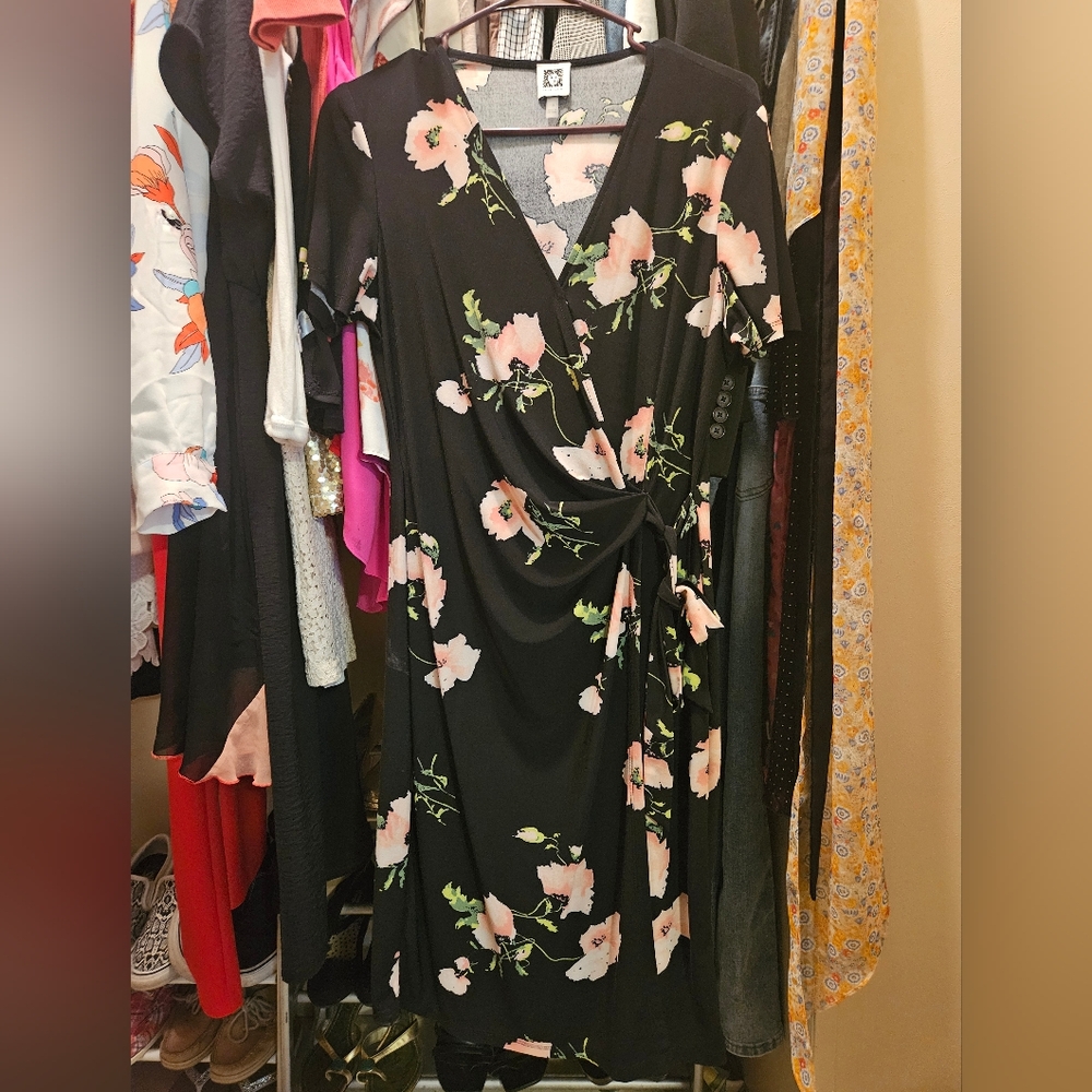 Black & Pink floral dress sz 10